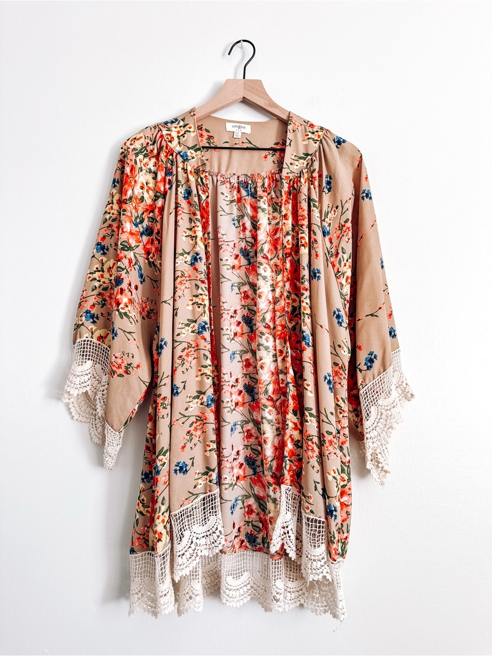 Umgee Floral Tunic Top M/L Boho Cottagecore Lace Trim Long Sleeve